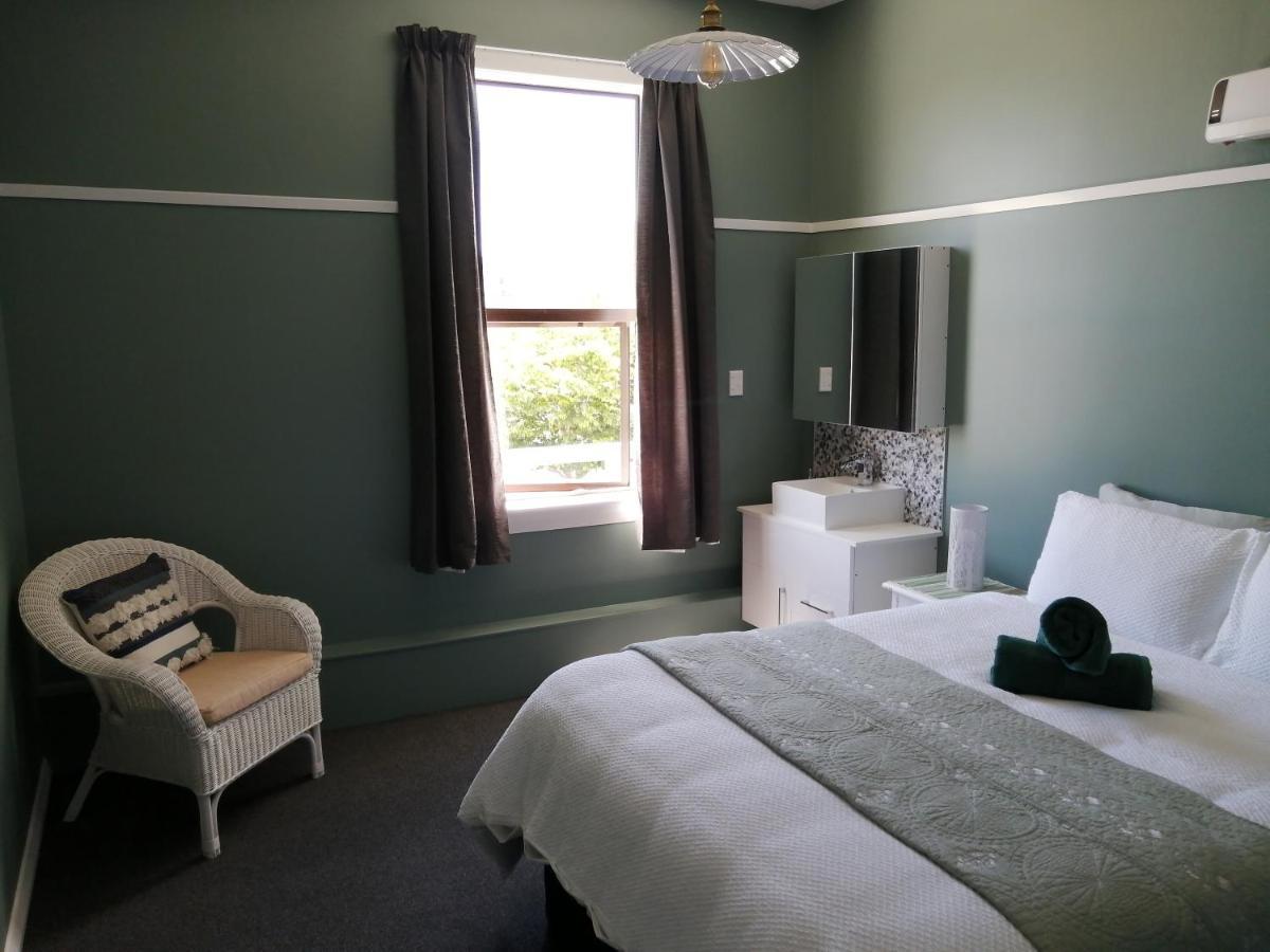 The Duke Hostel グレイマウス エクステリア 写真 A room at the hotel